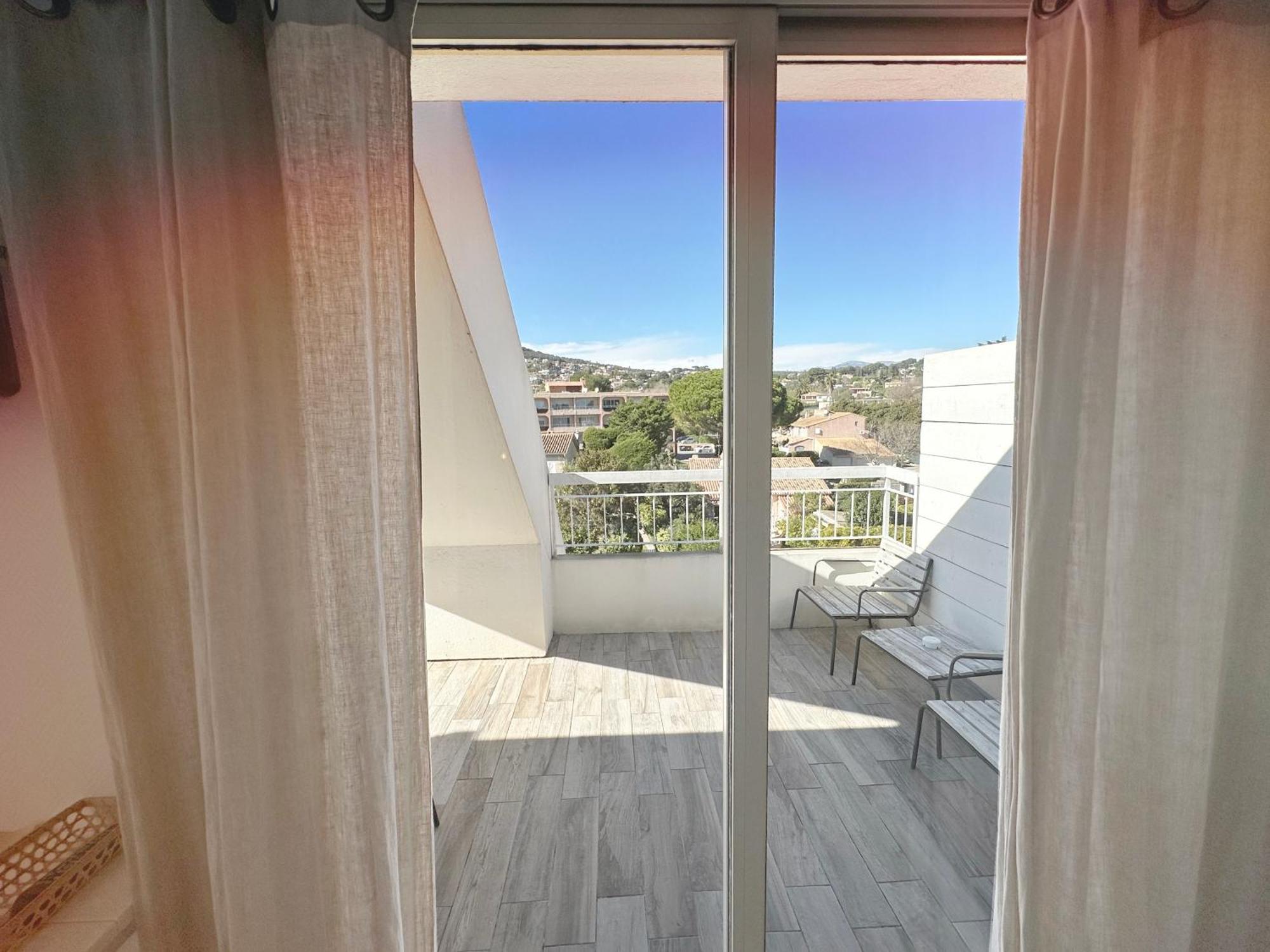 Blanc Sable Hotel Golfe-Juan Rom bilde